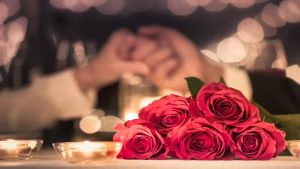 What Color of Roses to Choose for Valentine Day